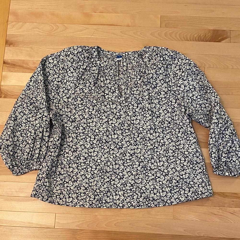 Old Navy Navy and White Floral Blouse